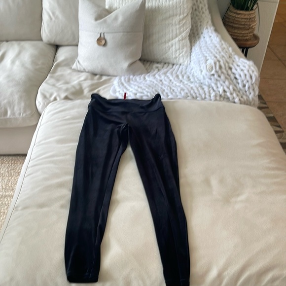 Like New Spanx Velvet Compression Legging Pants - Picture 1 of 3